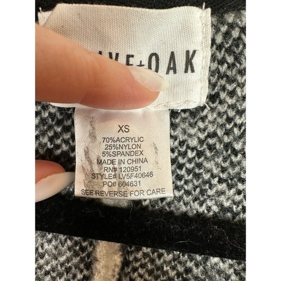 Gently worn Olive & Oak Basecamp Black & Ivory Print Poncho - Picture 6 of 7